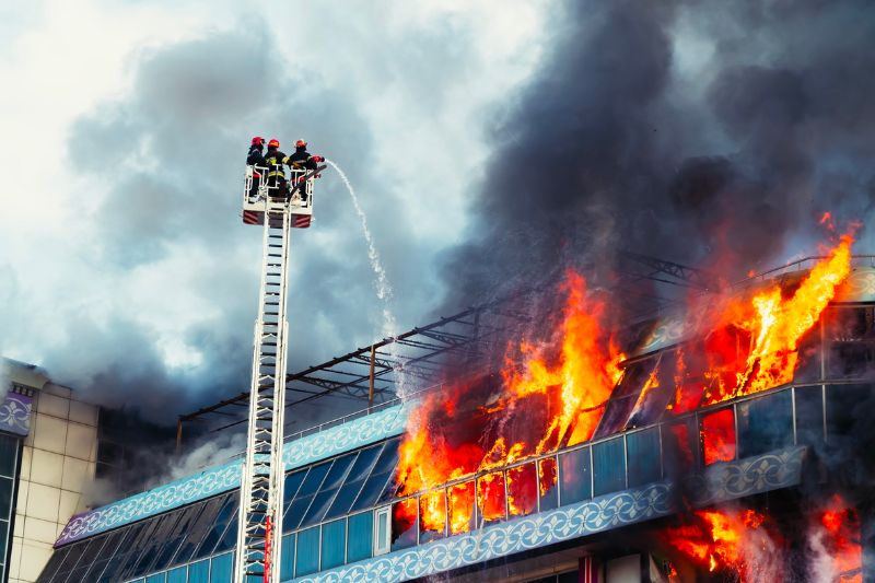 Incêndio em apartamento em Santos chama atenção para importância do seguro!